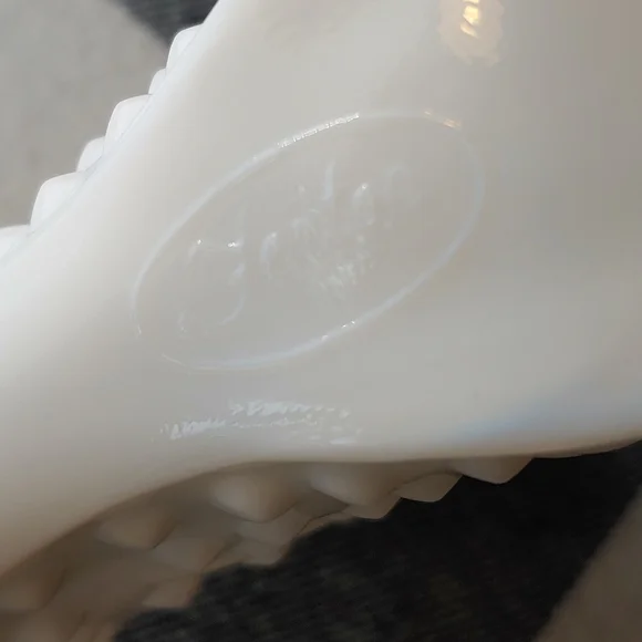 Vintage Fenton Milk Glass Hobnail Shoe - Picture 7 of 7